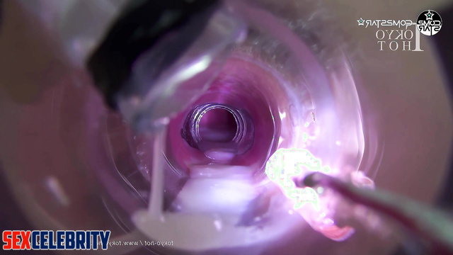 Strangers poured something strange into her, look / Handong (한동 드림캐쳐) ai