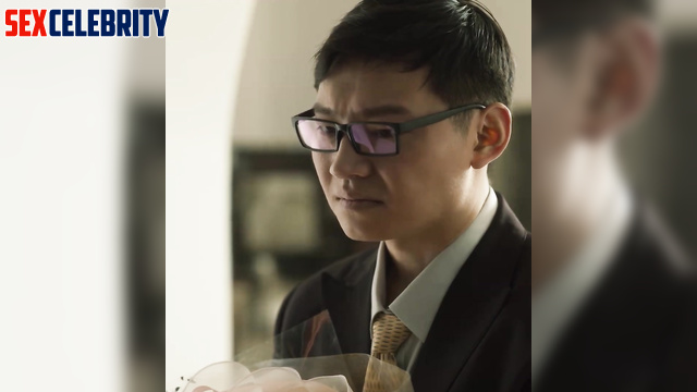 Beautiful busty mommy is a squirter - Liu Yifei 刘亦菲 性爱场面