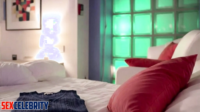 Beautiful busty mommy is a squirter - Liu Yifei 刘亦菲 性爱场面