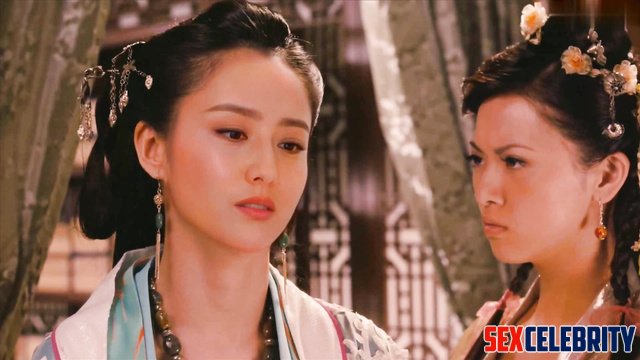 Stunning brunette Tong Liya (佟丽娅) helps the warriors to relax 人工智能