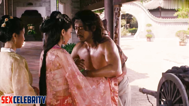 Stunning brunette Tong Liya (佟丽娅) helps the warriors to relax 人工智能