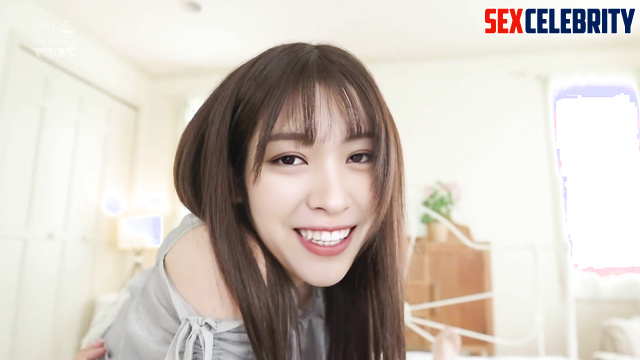 He put a pillow under her head and fucked / Ryujin (류진 있지) adult tapes