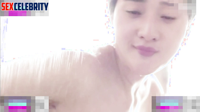 Real fake Moon Lee (李沐) Having sex in the movie