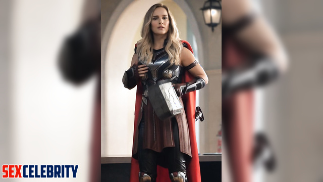 Blonde jumping naked and having fun / Natalie Portman solo ai scene