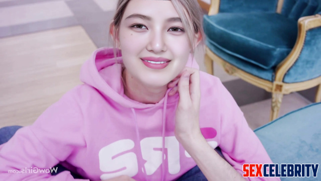 다니엘 뉴진스 she likes to please different guys, look - Danielle adult tapes