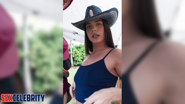 Deepfak Staryuuki flashed her breasts